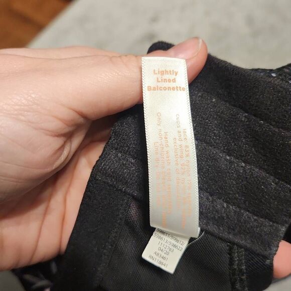 Cacique Size 38F Lightly Lined Balconette Bra Black Floral - Picture 4 of 4